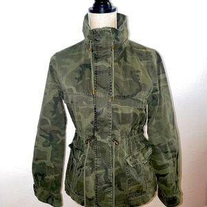 Forever 21, Green Camo jacket Small